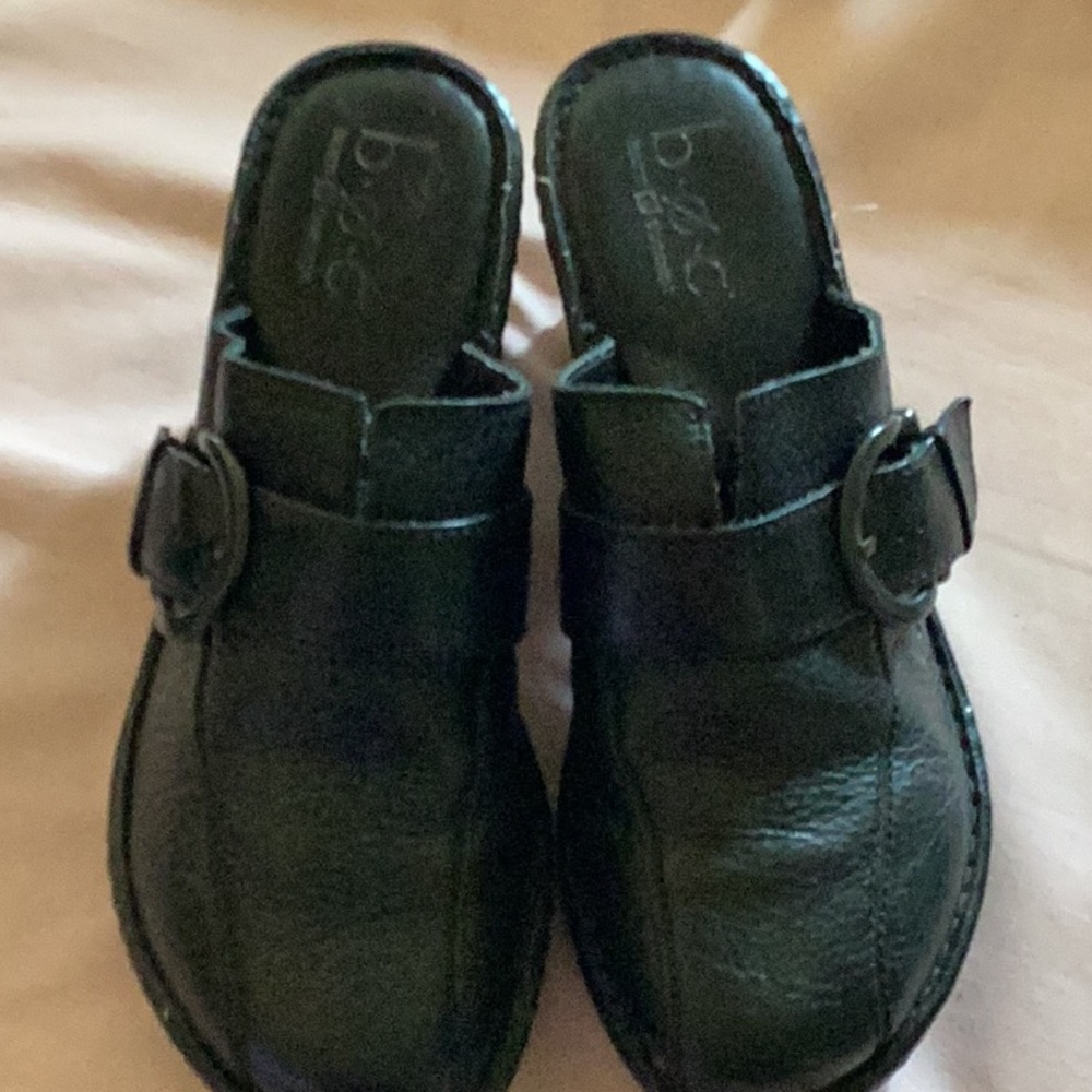 Ladies black clogs